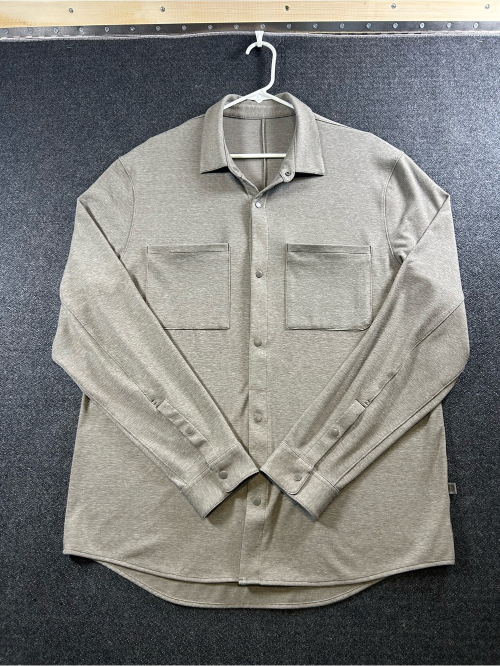 Lululemon Soft Knit Overshirt Mens XL Grey Brown Snap Front Shirt Jacket LM3CZMS